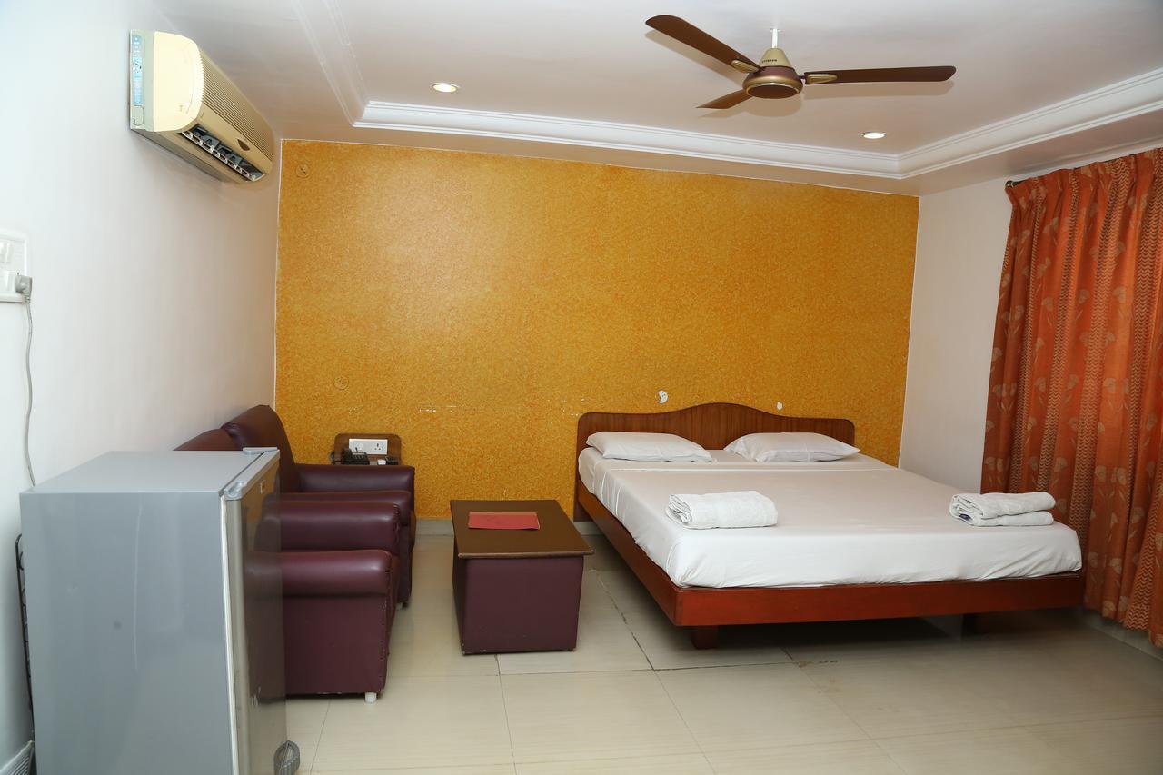 Sri Srinivasar Residency Hotel Vellore Exterior foto