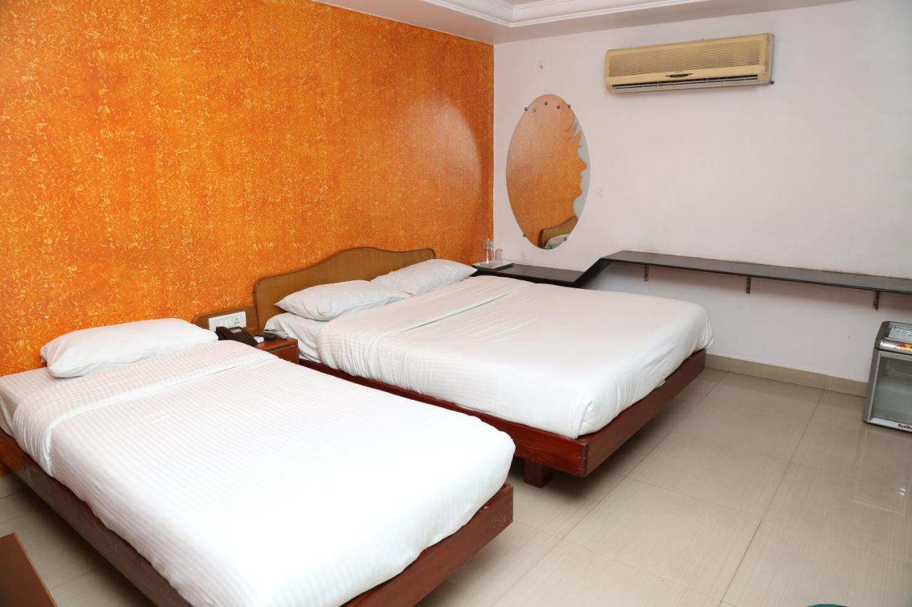 Sri Srinivasar Residency Hotel Vellore Exterior foto